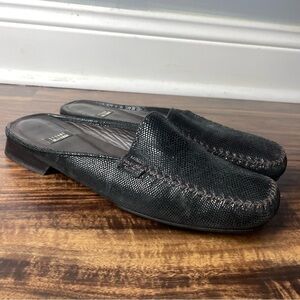 Stuart Weitzman Black Leather Mule Slip On Size 8.5B